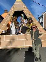Singing Allsorts 'Walk Like an Egyptian' Float, 2022